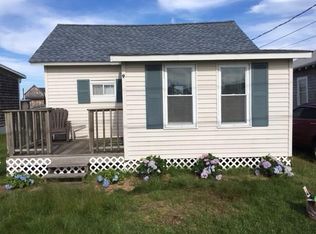 9 Champlin Ave, Narragansett, RI 02879