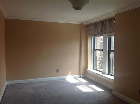 Rented by R New York | media 7