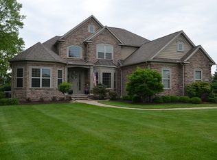 7575 Stockwood Dr, Solon, OH 44139