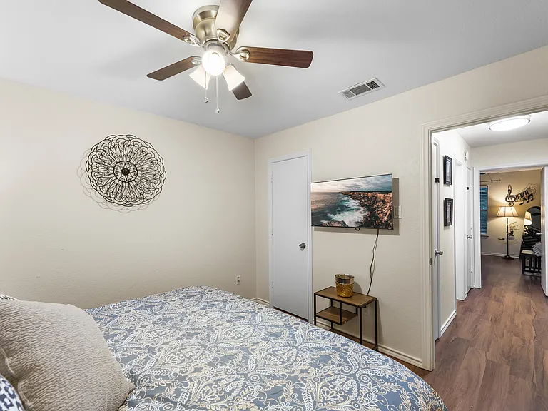 1001 Ridgecrest Dr — Photo 16