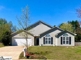 27 Acklen Dr, Simpsonville, SC 29681