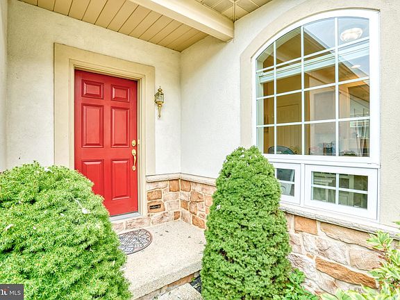 4th image of 113 Creekgate Ct