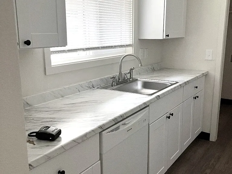 10123 SE Lexington St — Photo 2