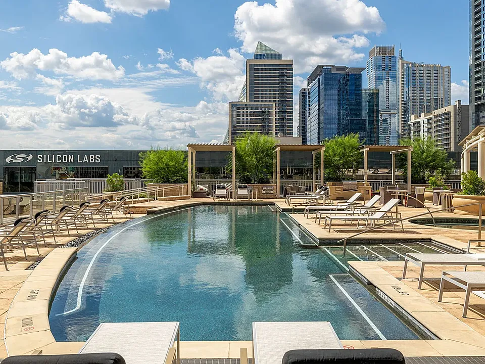 102 Colorado St #804