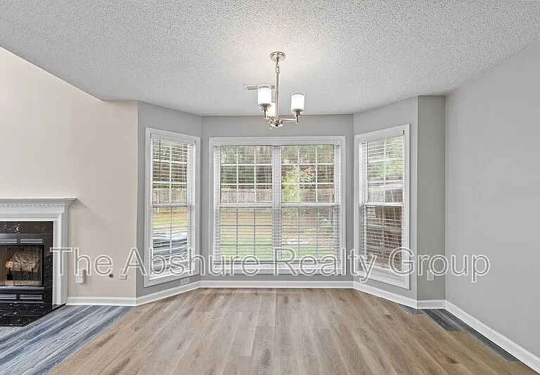 4224 Lake Woodard Dr — Photo 12
