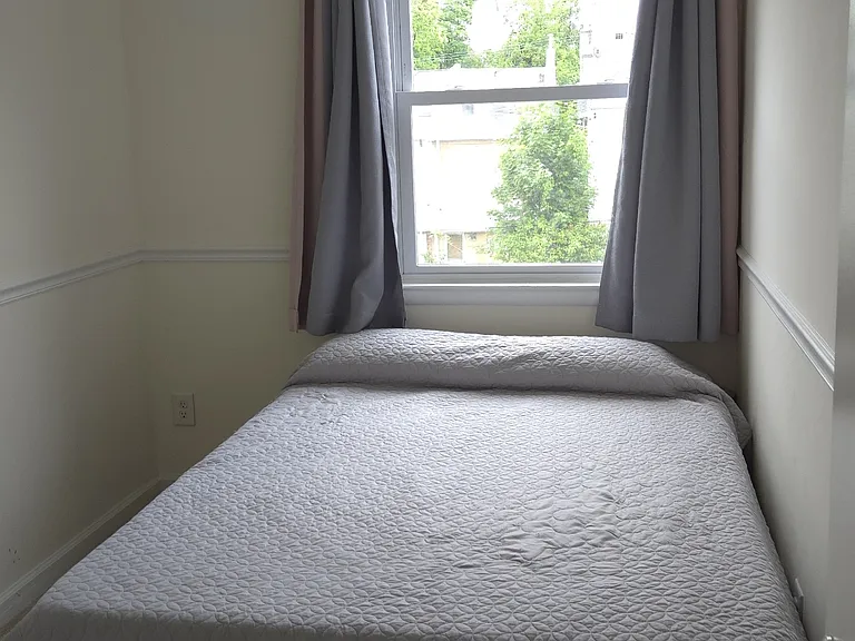 356 Krams Ave — Photo 33