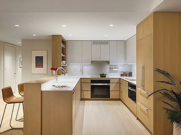 3rd image of 428 W 19th St #7A