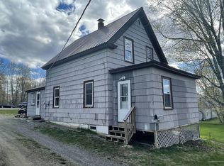 31 Park St, Houlton, ME 04730