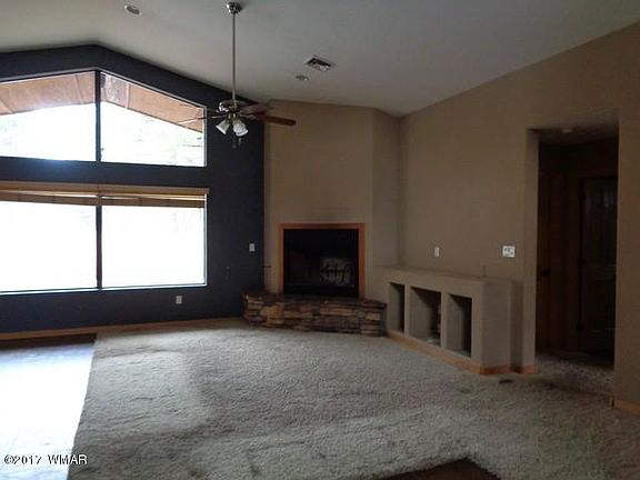 4th image of 914 Michelson Ln