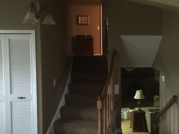 2nd image of 15968 Wedgewood Ln