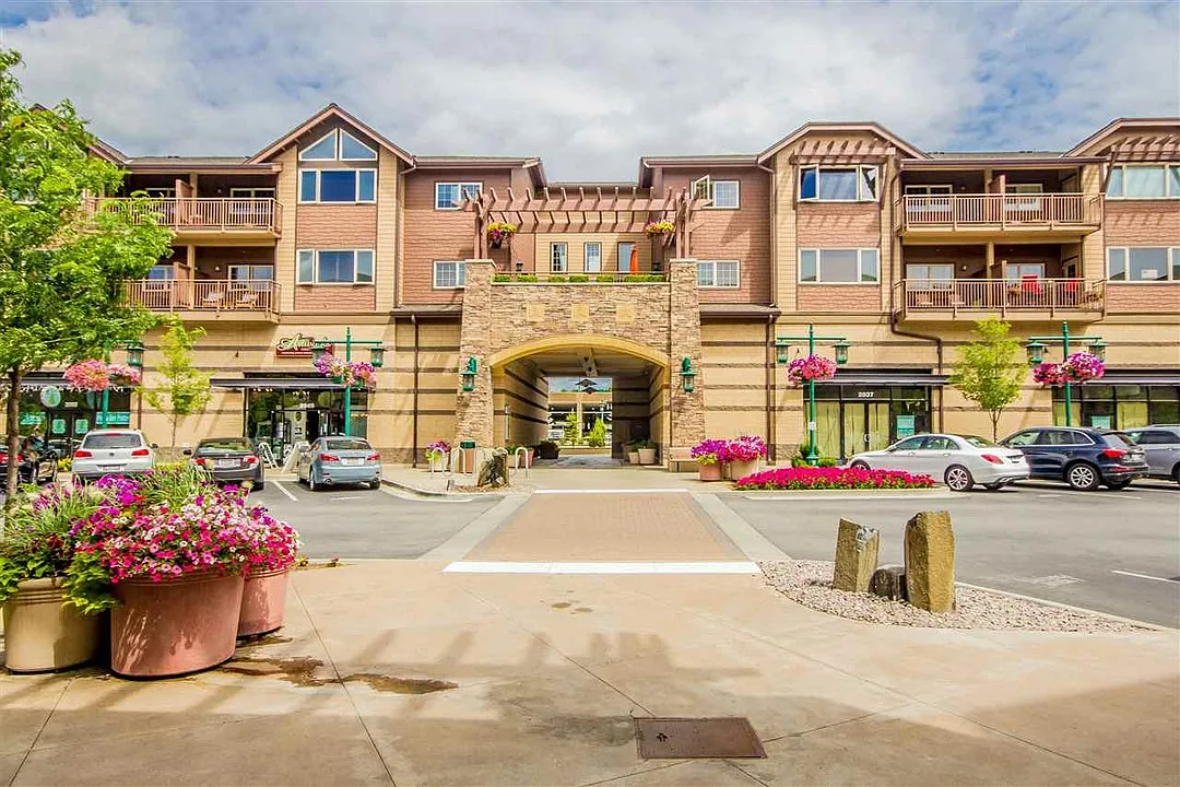 2 bed, 1127 sqft, $2,450 — Photo 1