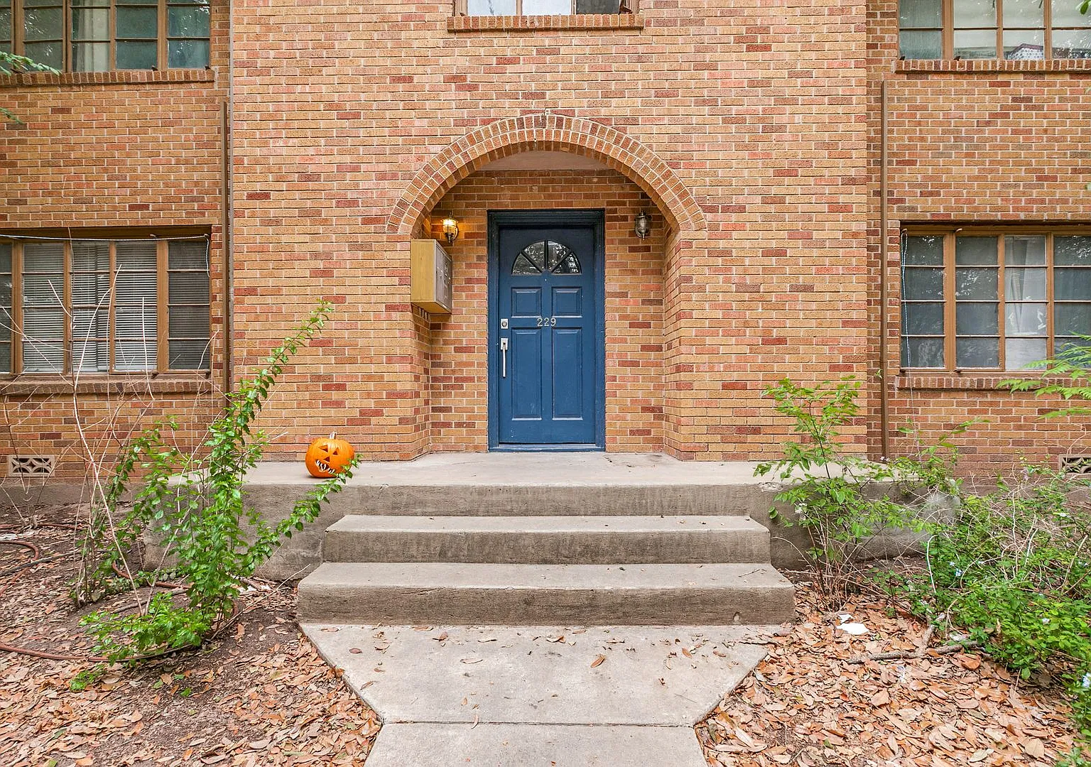229 Natalen Ave — Photo 3