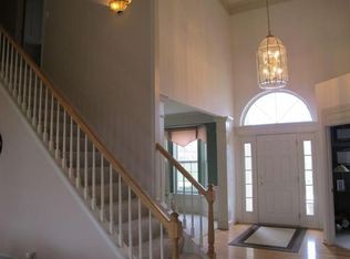 N101W14759 Raintree Dr, Germantown, WI 53022