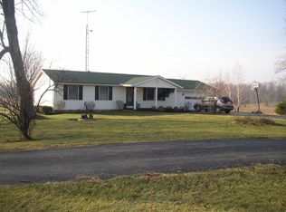 9685 Grabill Rd, New Vienna, OH 45159