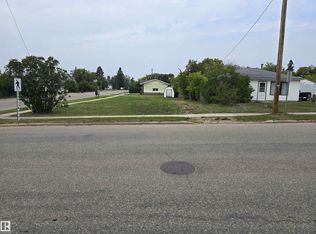 822 16th Ave, Cold Lake, AB T9M 1L6