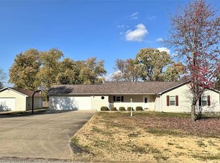 11889 Briarwood Ln, Dexter, MO 63841