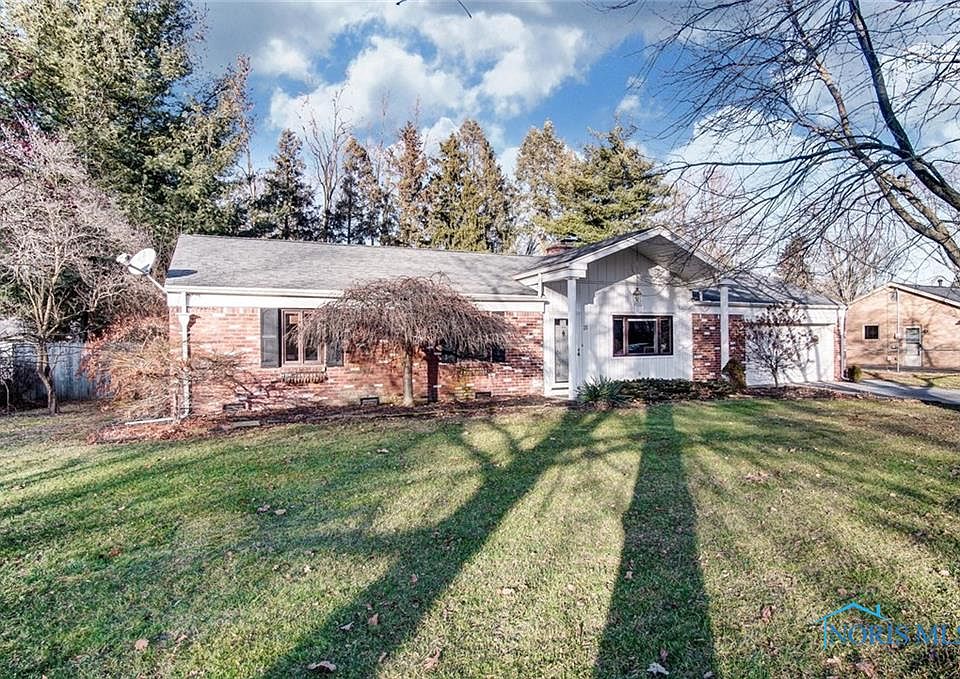 1st image of 20 Tanglewood Ln
