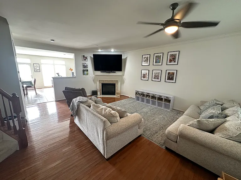2207 Potomac Club Pkwy — Photo 4