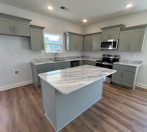 4th image of 6101 E River Birch Rd