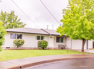 715 S 37th St, Springfield, OR 97478
