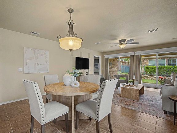3rd image of 7975 Estancia Dr