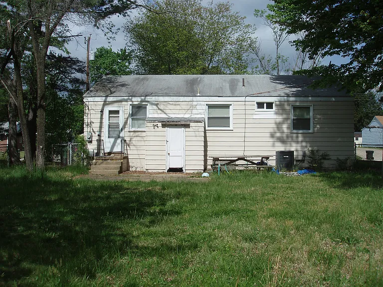 1013 Bolton Rd — Photo 4