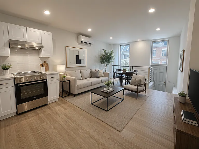 1934 Green St #1R — Photo 1