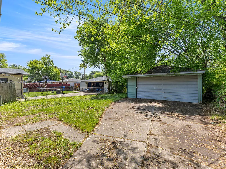 26431 Stollman Dr — Photo 21