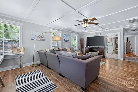 8610 Gohler Ave — Photo 4
