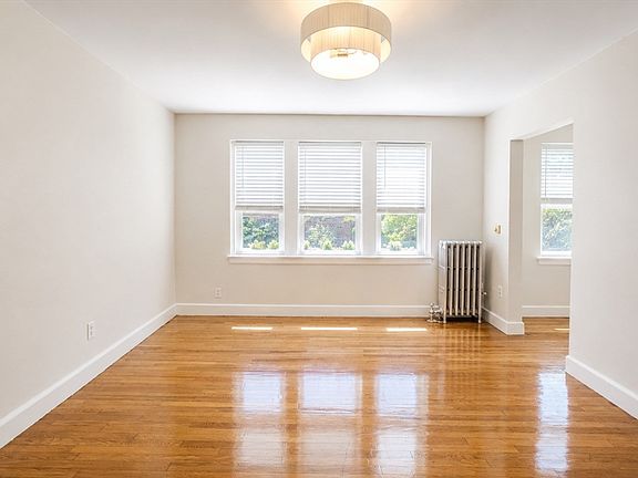 4th image of 8 Walnut St APT 2