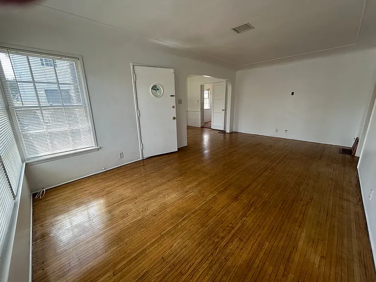 3831 Midway Ave — Photo 36