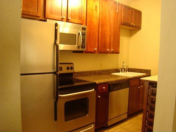 5th image of 3300 St Charles Ave APT 18