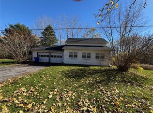 4909 Holley Byron Rd, Holley, NY 14470