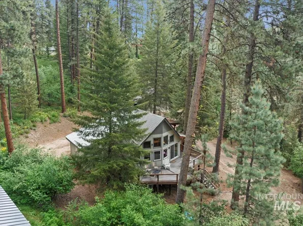 36 Sleepy Hollow Loop, Garden Valley, ID 83622