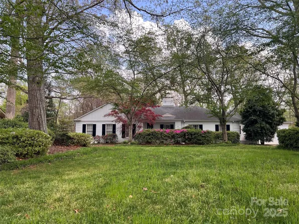 4059 Abingdon Rd, Charlotte, NC 28211