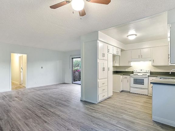 4th image of 14677 Rayen St APT 3