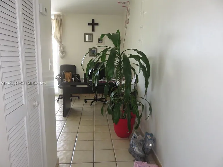 2457 Collins Ave #1602 — Photo 6