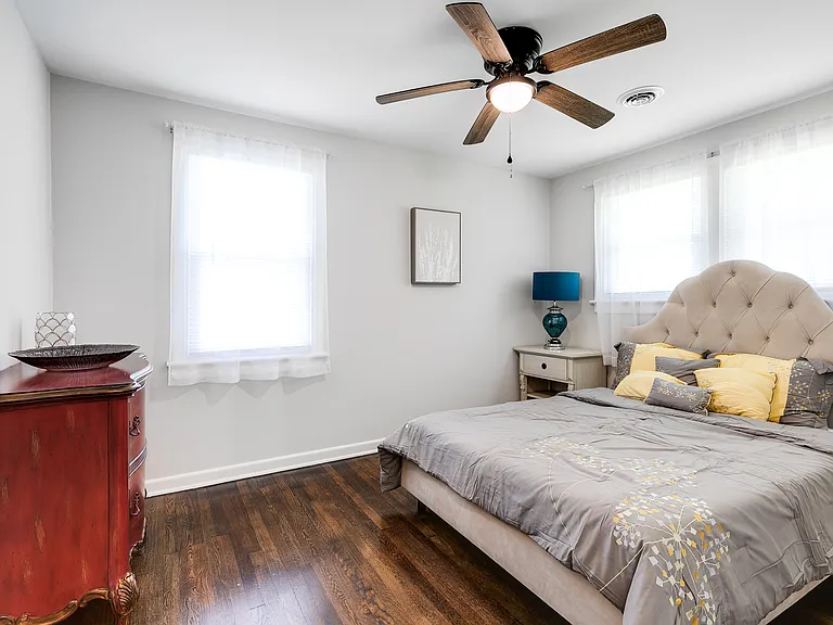 Queen bed