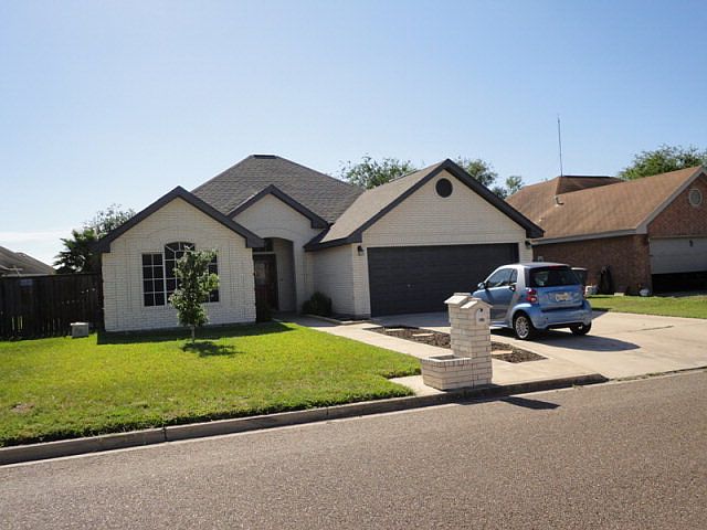 1st image of 911 N Columbia Dr