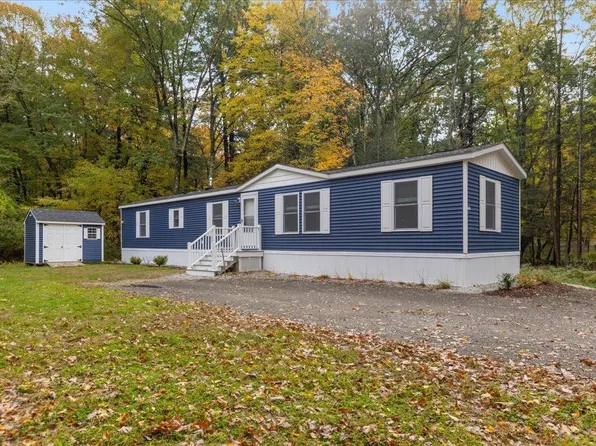 18 Westchester St, Salem, NH 03079