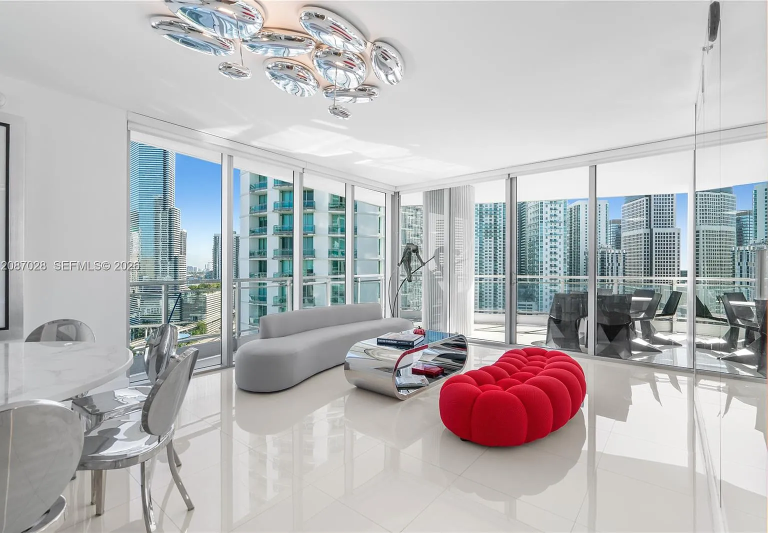 Ivy Condo — Photo 3