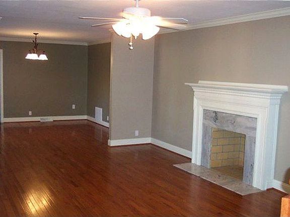 3rd image of 1206 Dogwood Dr E