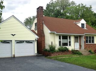 97 Bacon Dr, Shelburne, VT 05482