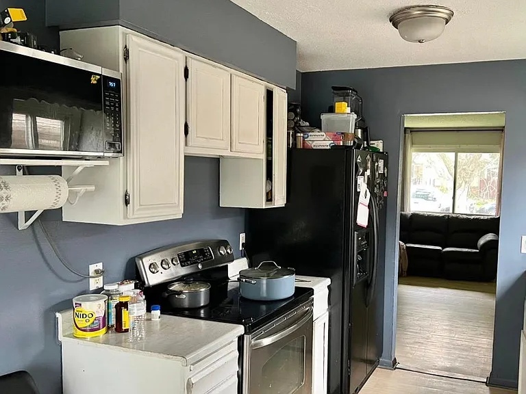 1672 Manton St — Photo 2