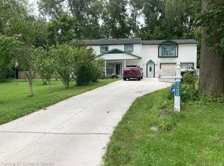 25921 Beverly Rd, Taylor, MI 48180