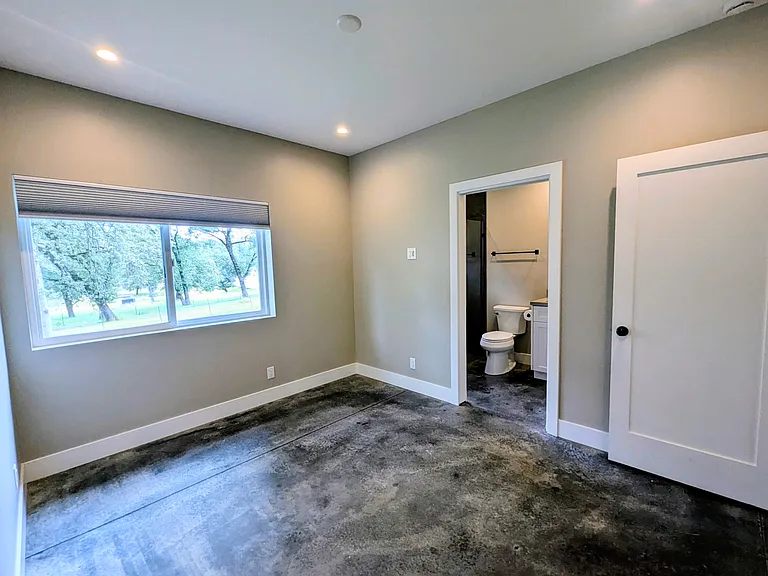26142 Table Meadow Rd — Photo 7