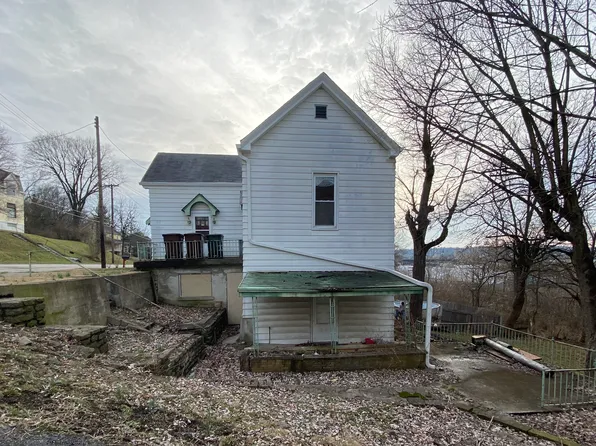 317 W 13th St, Southgate, KY 41071