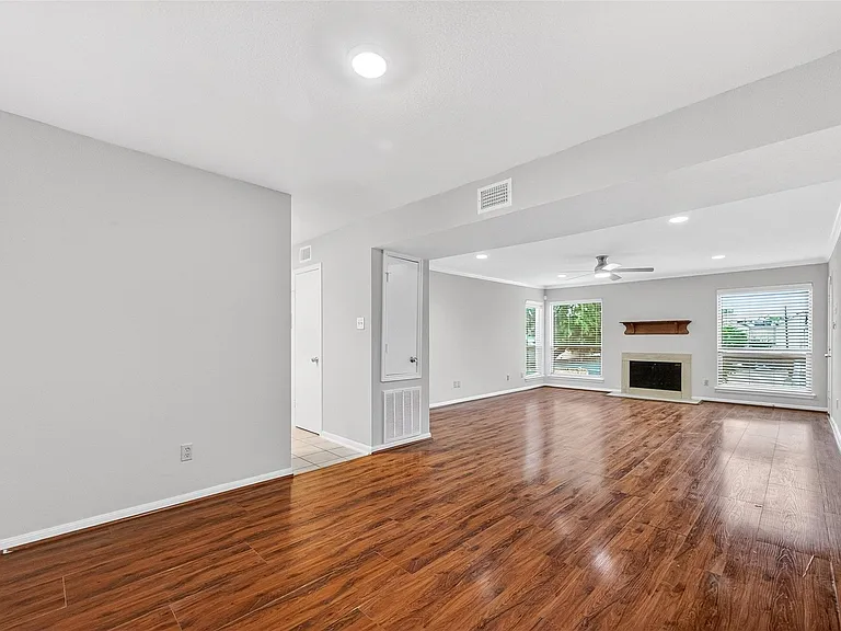 3700 W Clay St #244 — Photo 9