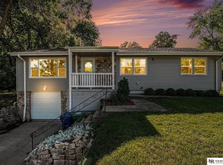 1602 Freeman Dr, Bellevue, NE 68005