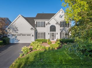 N827 E Curtis Sq, Geneva, IL 60134